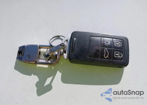 2016 Volvo S60 T5 R-Design Special Edition z USA, uszkodzony, nr VIN YV126MFP6G2394583